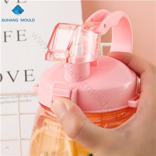 1300ml Kids flip straw bottle with large handle and shoulder straps - Image 2
