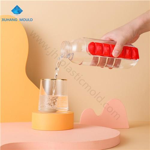 7 days plastic Pill water bottle with build-in storage compartment 600ml - Image 2