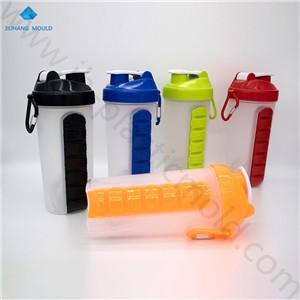 700ml Gym shaker bottle with Build-in 7 days pill box compartments