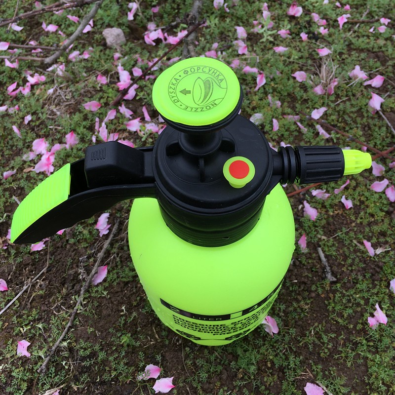Big handle 2L air Pressure Sprayer Bottles Adjustable Nozzle - Image 2