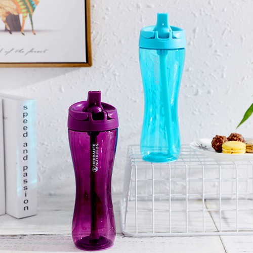 Herbalife portable 600ml Slim shaker bottle with flip straw lid - Image 2